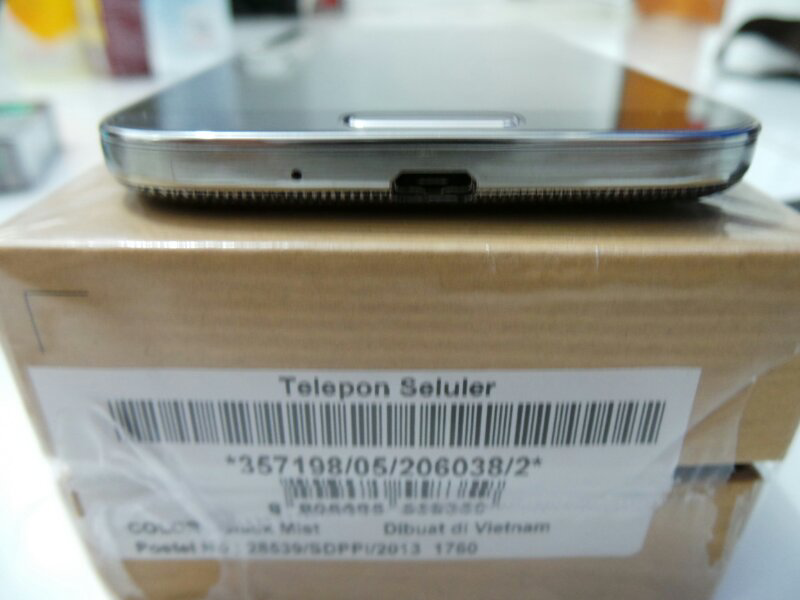 Samsung S4 black mulus 99.9% masih garansi SEIN istimewa Bandung