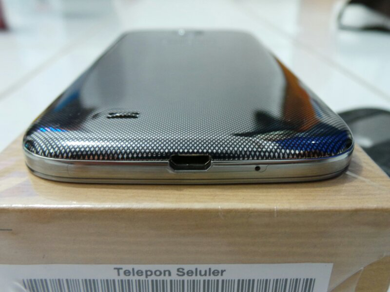Samsung S4 black mulus 99.9% masih garansi SEIN istimewa Bandung
