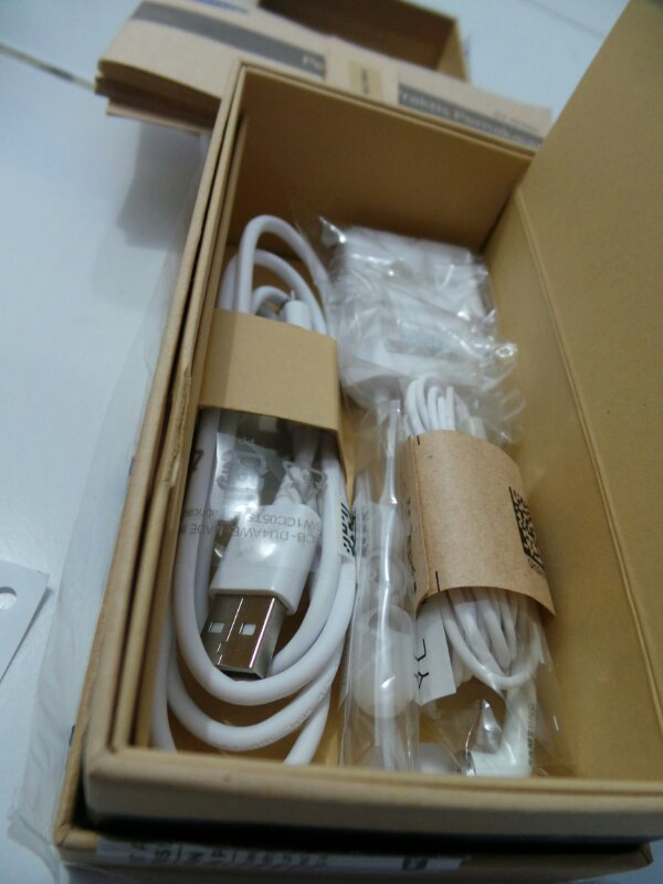 Samsung S4 black mulus 99.9% masih garansi SEIN istimewa Bandung