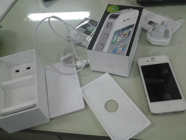 -= Jual iPhone 4g 16 gb white ,new !!=-