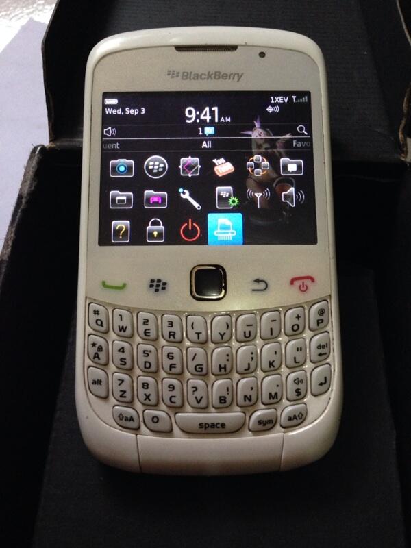 Blacberry 9330 jupiter VS nokia N-gage Classic sepaket BU