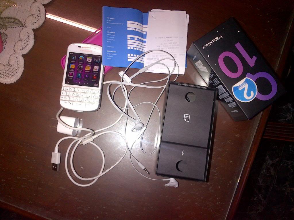 White Blackberry Q10 CTN 1thn Fulset Davis 9220 Berrindo Tcell Fulset Nego Bandung