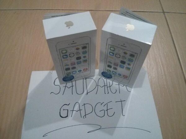 JUAL SAMSUNG GALAXY S4,S5 APPLEBLACKBERRY SONY IPHONE 5S,5,4
