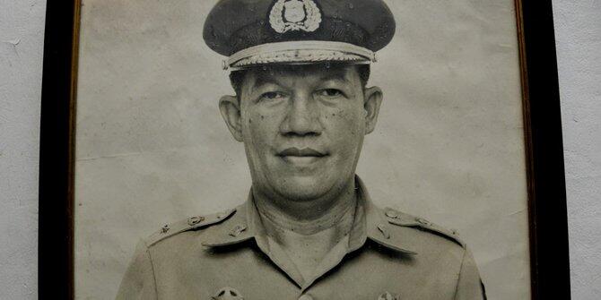 Kisah istri jenderal polisi jujur, pinjam uang ibu buat belanja
