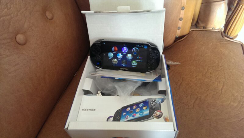 sony ps vita black 3g+wifi + memory 64gb include 2 game