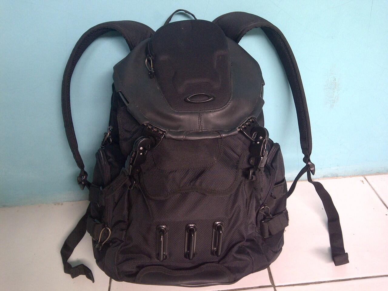 Terjual Original Oakley Backpack Bathroom Sink Stealth Kaskus