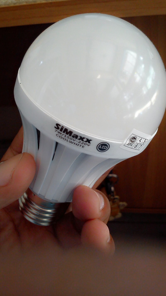 LAMPU LED 7 WATT - SOLUSI LISTRIK HEMAT RAMAH LINGKUNGAN