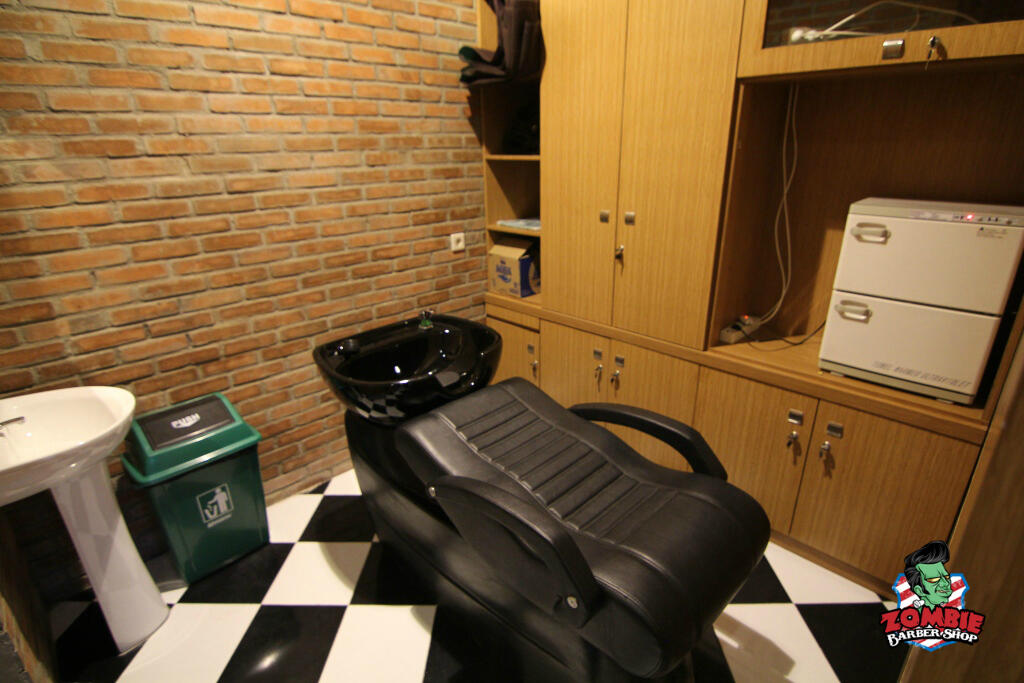 LOKER dicari 4 BARBER dan 1 KASIR untuk Jakarta barat