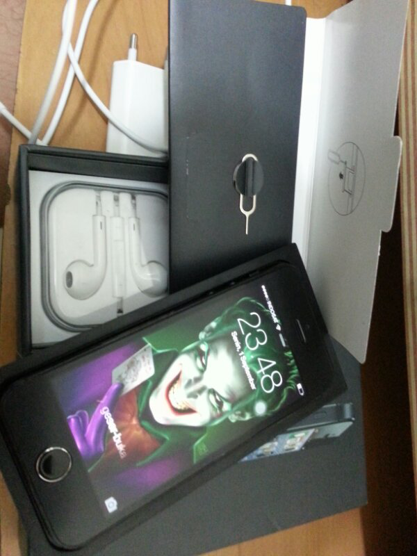 iphone 5 black 16GB FU harga suka-suka lo...