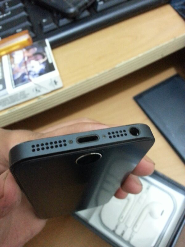 iphone 5 black 16GB FU harga suka-suka lo...