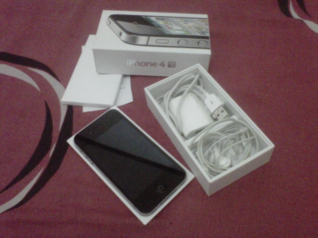 iPhone 4S 16GB Hitam