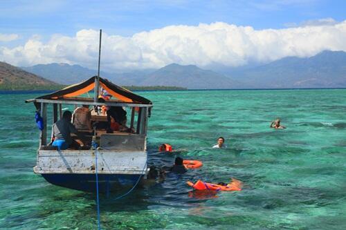 Keindahan Pulau Pangabatang-Maumere