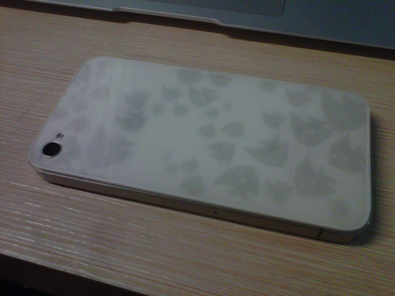 iphone 4 putih garansi sampai november 2014 beli di ibox (ada notanya) - mulus - la