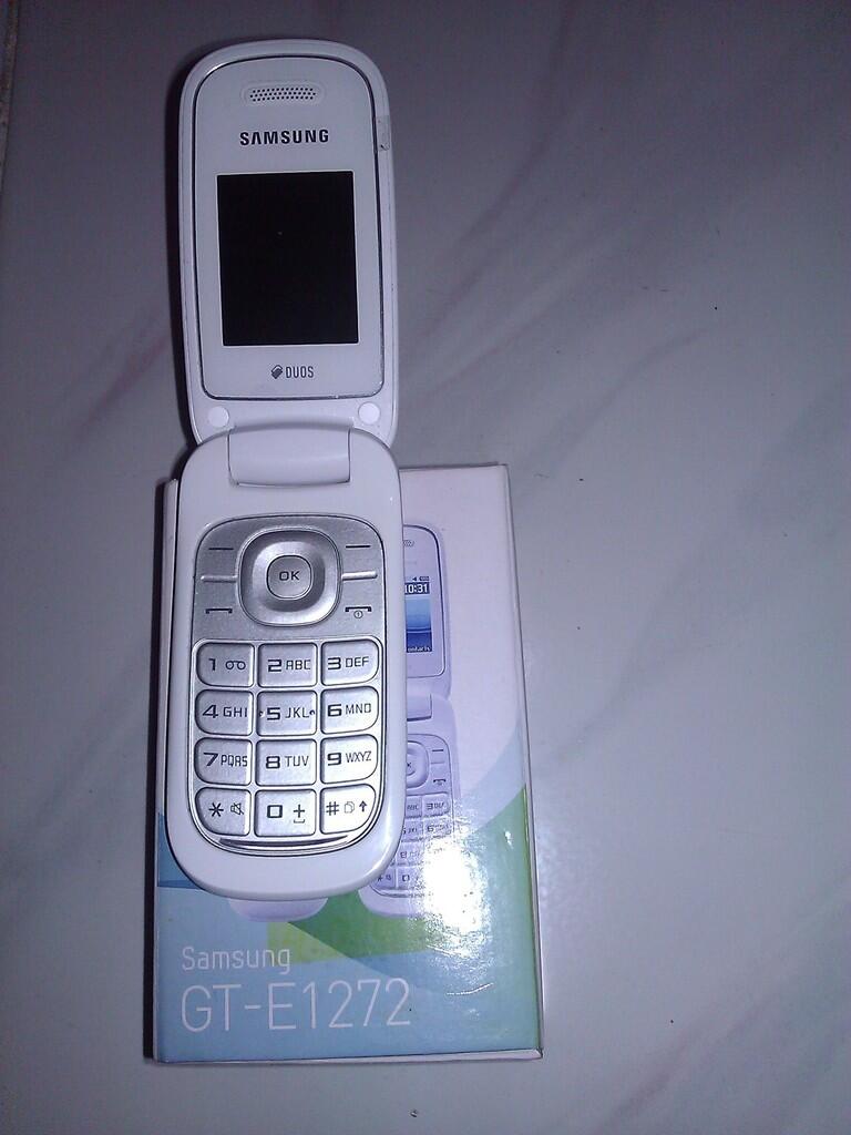 Samsung GT E 1272 flip duos putih ciledug