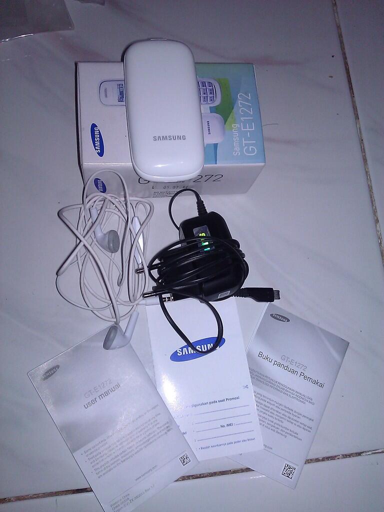 Samsung GT E 1272 flip duos putih ciledug