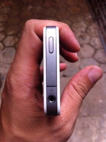 Iphone 4g 8gb white mulusssss, pondok gede