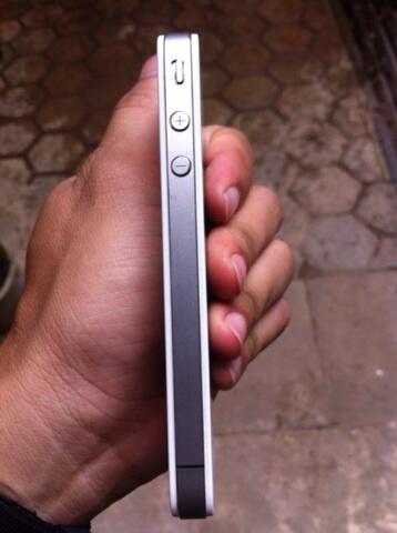 Iphone 4g 8gb white mulusssss, pondok gede