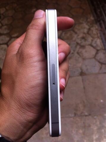 Iphone 4g 8gb white mulusssss, pondok gede
