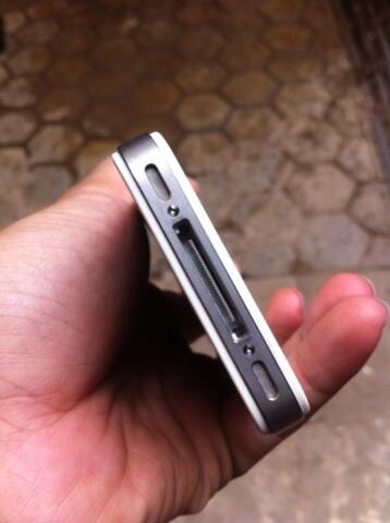 Iphone 4g 8gb white mulusssss, pondok gede