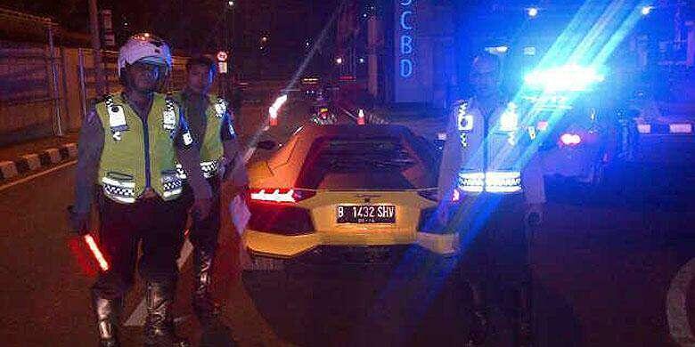 PARAH , ORANG KAYA DI INDONESIA MALAS BAYAR PAJAK TAPI SUKA PAMER KEKAYAAN