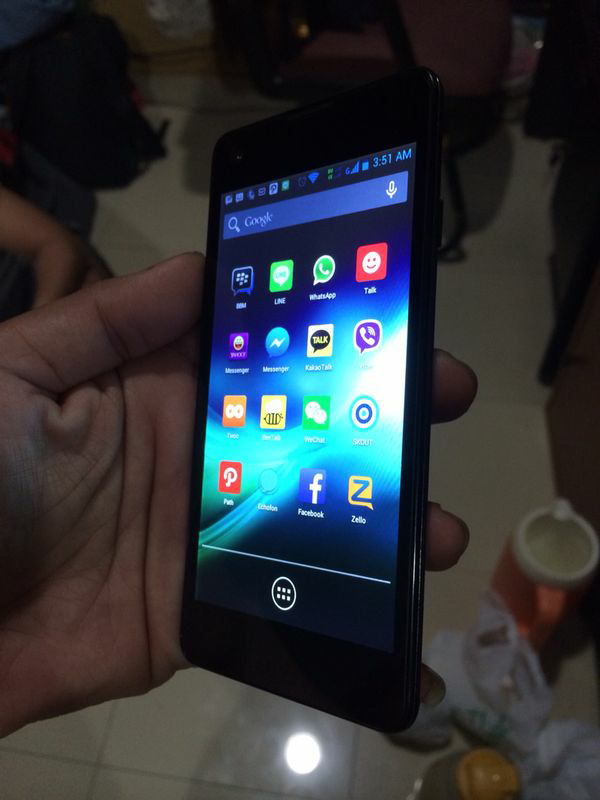 Smartfren Andromax U3 fullset muluss garansi panjaaanggg