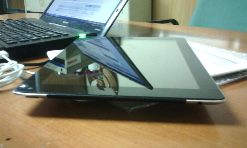 IPAD 2 3G + wifi 16 gb cuma 2,2 jtan aja ( daengjohncena )