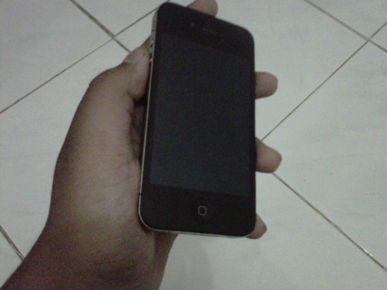 iPhone 4S 16GB Hitam