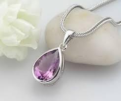 Inspirasi Hadiah Ultah Buat Pacar Agan (cowok wajib masup)