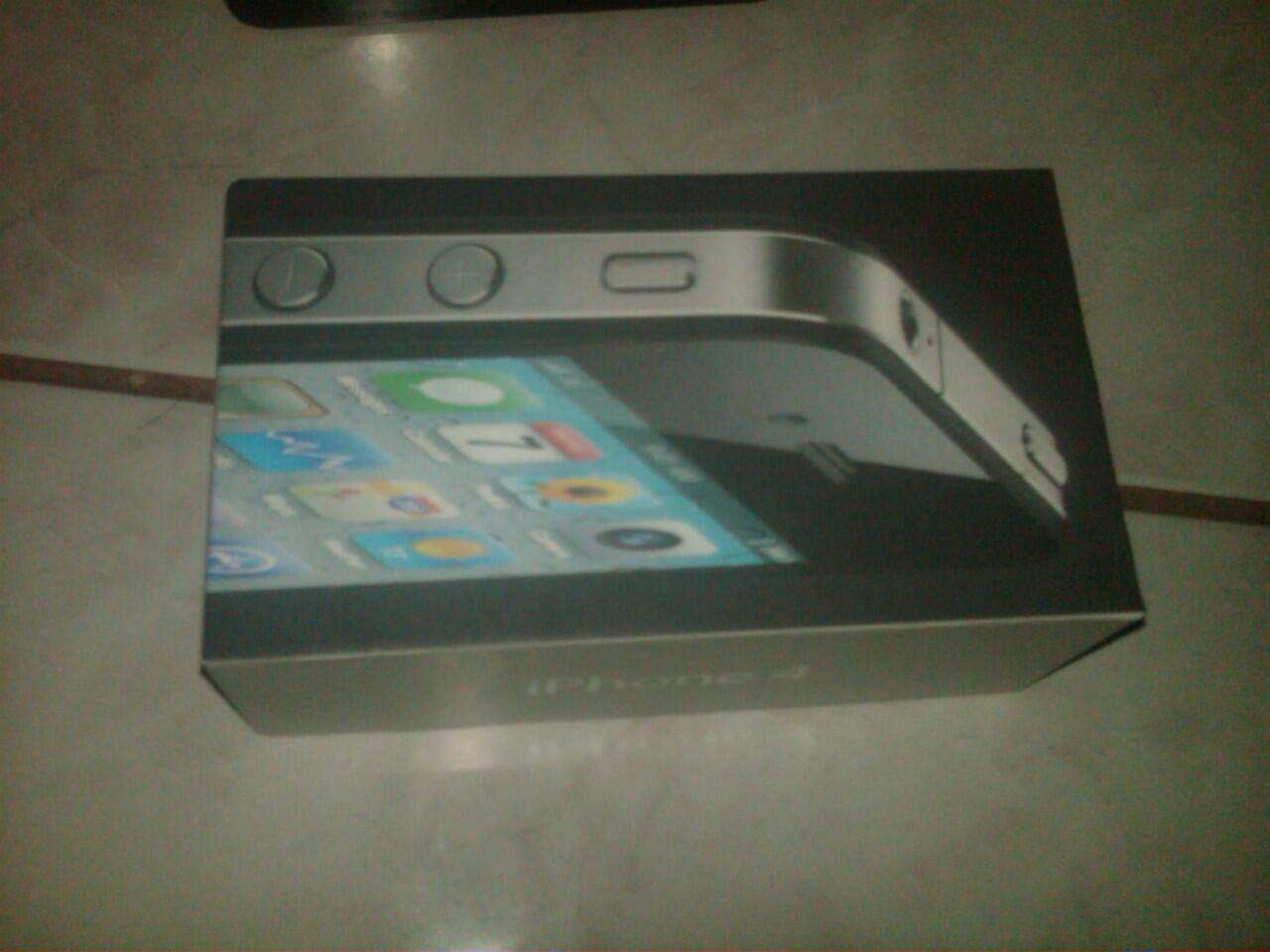 IPHONE 4 Black FU Kapasitas 16Gb IOS 7 Kelengkapan : Fullset Kondisi mulus Semua fun