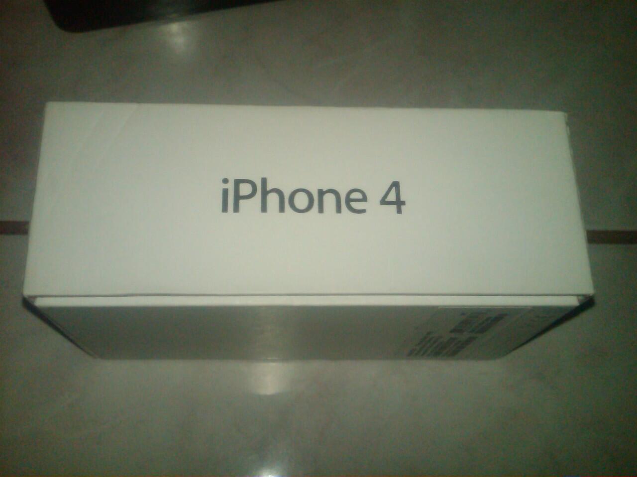 IPHONE 4 Black FU Kapasitas 16Gb IOS 7 Kelengkapan : Fullset Kondisi mulus Semua fun