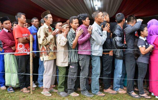 In Southeast Asia, Indonesia Is an Unlikely Role Model for Democracy