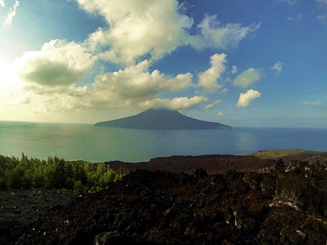 &#91; Ajakan &#93; Wisata &amp; Berbagi Buku Krakatau dan Pelepasan 100 Lampion 19-21 September