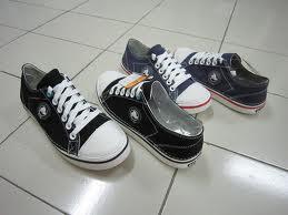 CROCS ORIGINAL FOR MEN, LENGKAP,BERKWALITAS.DIJAMIN 100%