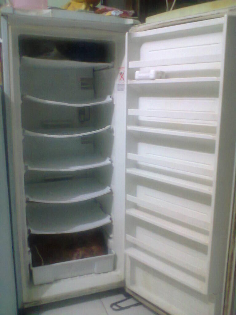 Jual 2 freezer merk SANYO