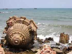CANDI-CANDI YANG DITENGGELAMKAN DAN DIUNGKAP OLEH TSUNAMI
