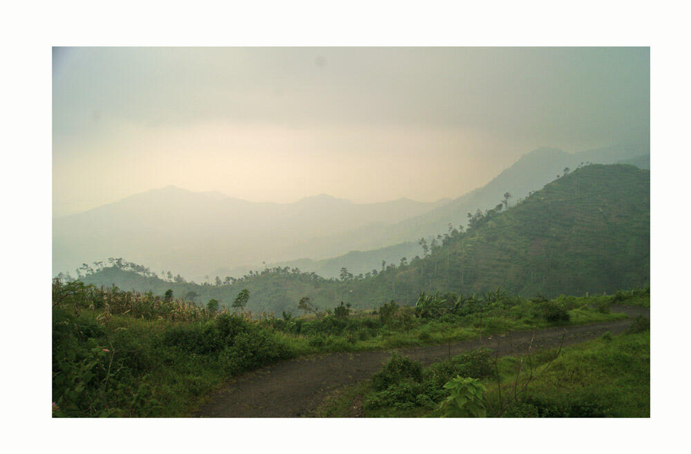 (PEMBURU PANORAMA) Di Negeri Diatas Awan