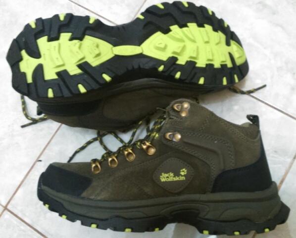 Sewa / Rental Alat / Peralatan Gunung / Outdoor / Hiking / Camping / Tenda