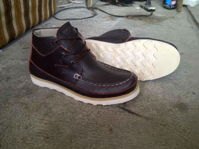 SEPATU BOOT DON DHICERO ( BOOT DAN TRACKING )