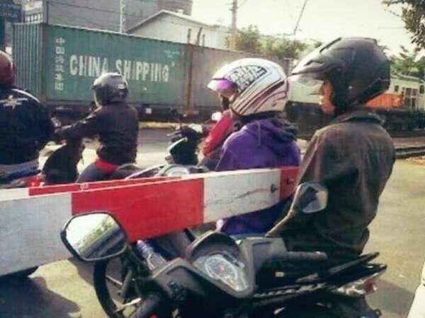 CINTA TERHALANG :(