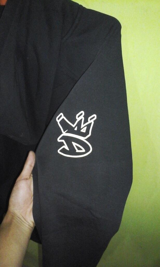 jaket hoodie dripsndrops