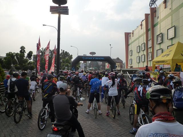 FR Fun Bike United Premium Store 7 Sept 2014