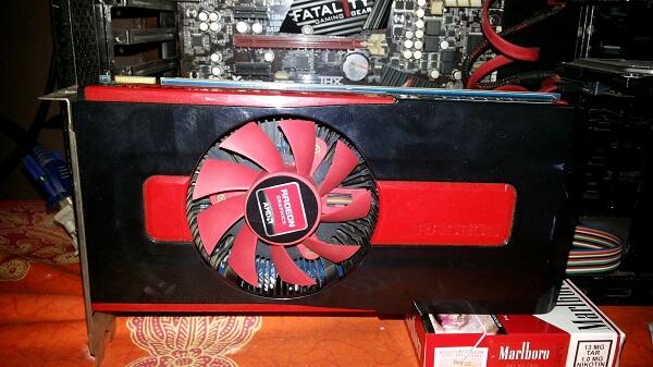 VGA DELL AMD RADEON 2GB 128 BIT DDR 5