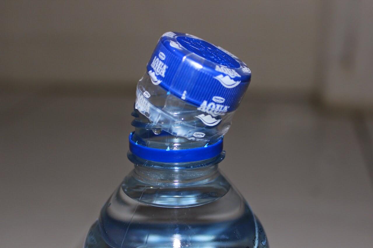 Alasan Aqua Mengganti Desain Tutup Botol