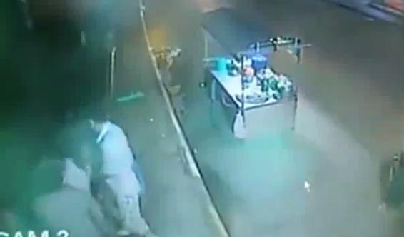 Setanpun tidak suka sama orang yg membuang sampah sembarangan
