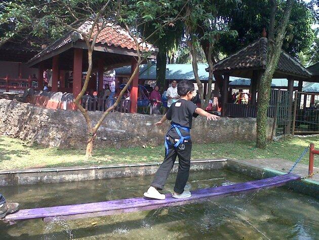 Wisata Alam di Situ Gintung