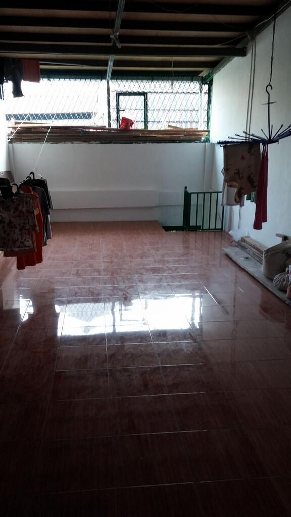 Rumah baru habis renovasi lokasi strategis murah