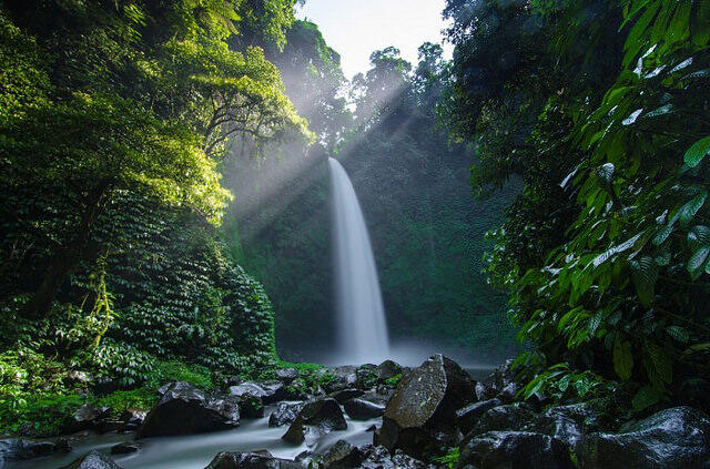 uncovering, keindahan air terjun Bali yg tersembunyi.. BB 21++