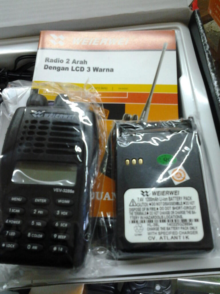 HANDY TALKY WEIRWEI VEV3288S VHF 5 W FM RADIO BATERE 1200 mAh