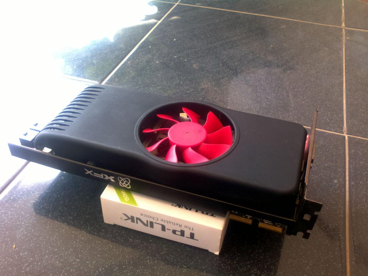 XFX hd 4890 , Quadro fx 580 dan GPGPU AMD Firestream