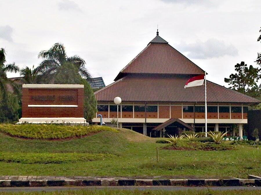 Mengenal lebih dekat Universitas Indonesia